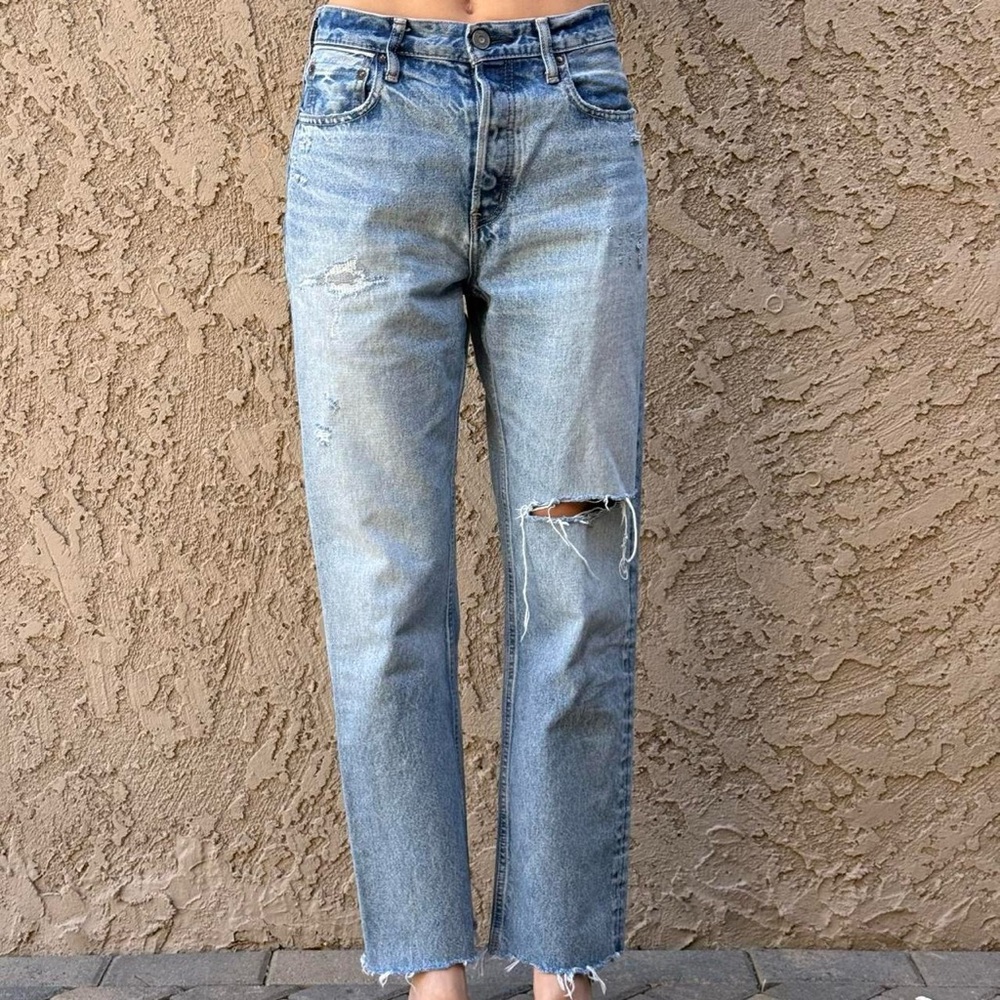 Moussy vintage Women's Distressed Blue Jeans